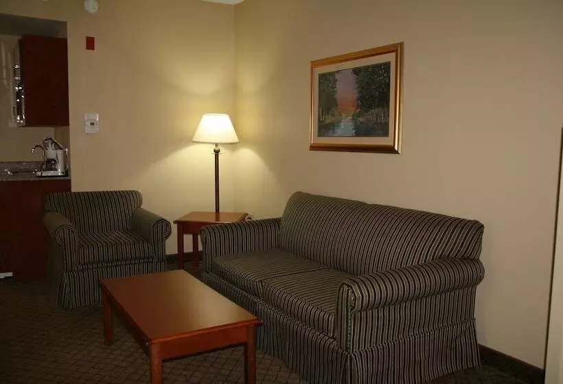 Отель Holiday Inn Express & Suites   Greenwood By Ihg