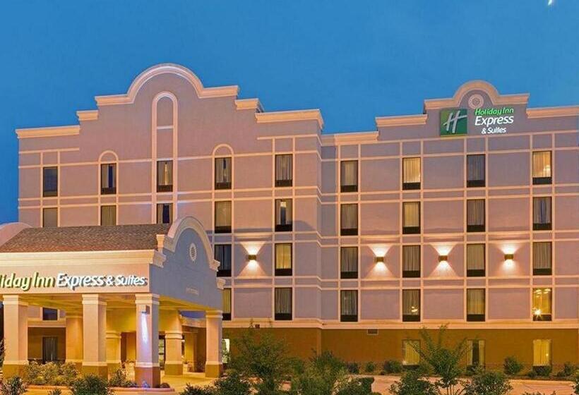 Отель Holiday Inn Express & Suites   Greenwood By Ihg