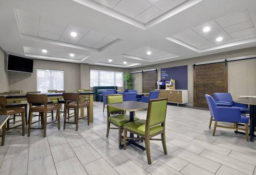 Holiday Inn Express Hotel & Suites Kansas City Grandview, An Ihg