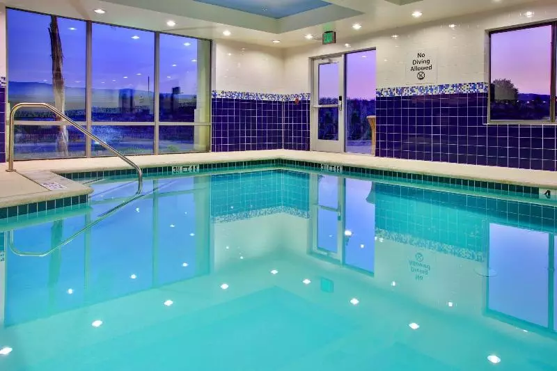 Holiday Inn Express Hotel & Suites Lake Elsinore, An Ihg