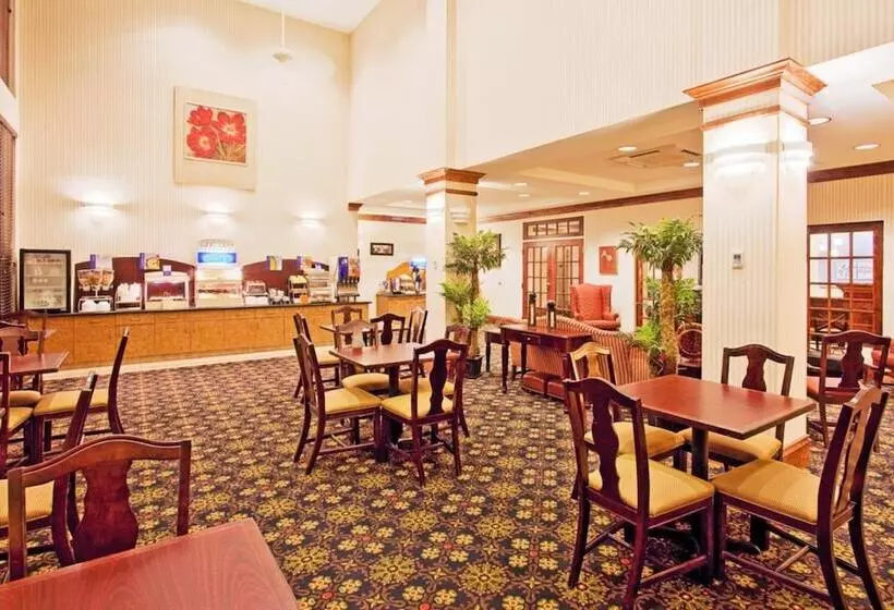 Holiday Inn Express Hotel & Suites Lucedale, An Ihg
