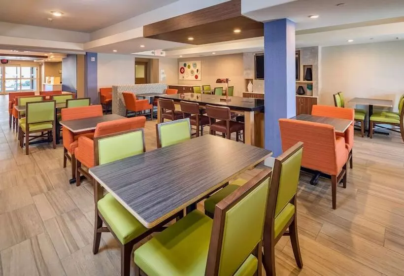 Holiday Inn Express Hotel & Suites Modesto Salida, An Ihg