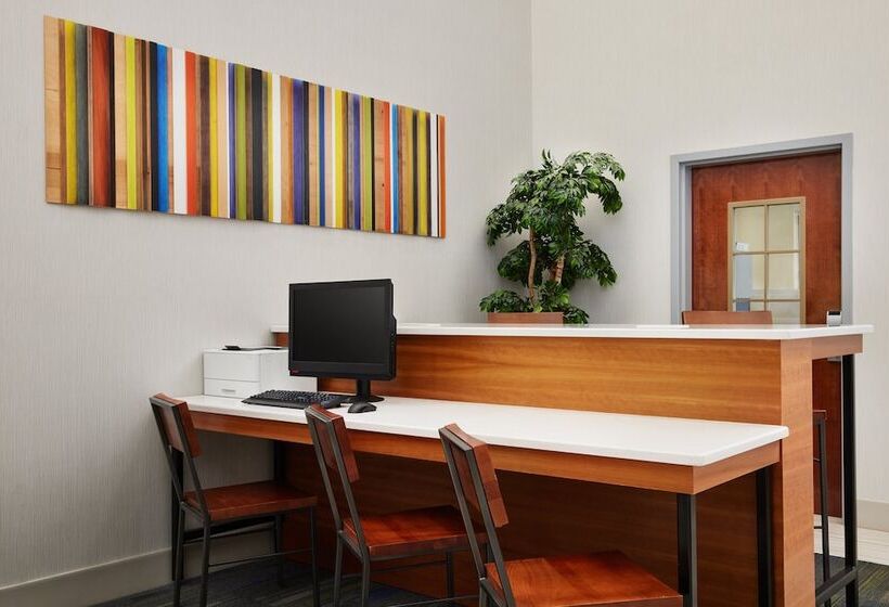 Holiday Inn Express Hotel & Suites Panama City Tyndall By Ihg