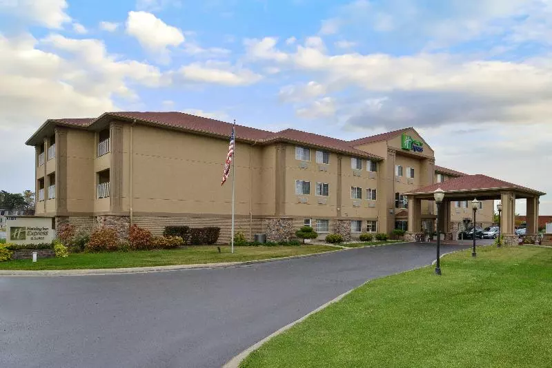 Holiday Inn Express Hotel & Suites Saint Joseph, An Ihg