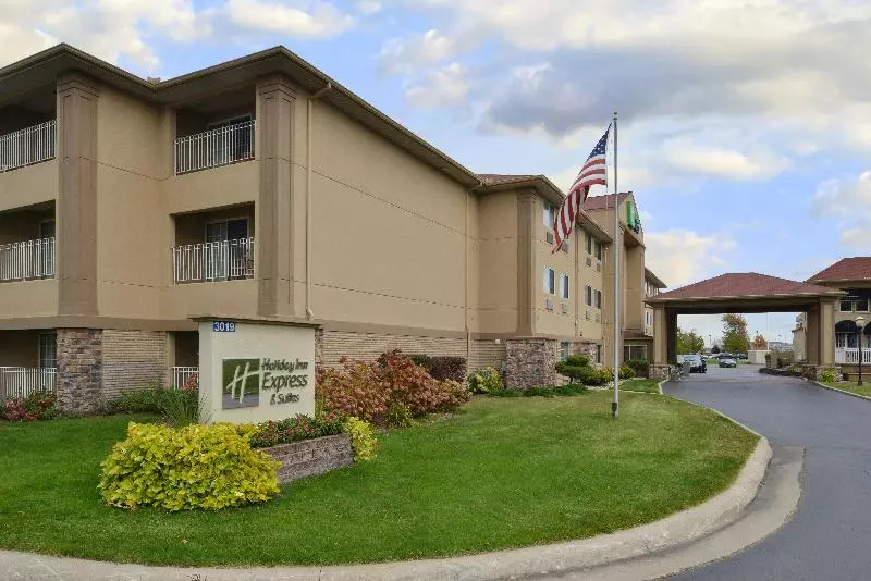 Holiday Inn Express Hotel & Suites Saint Joseph, An Ihg