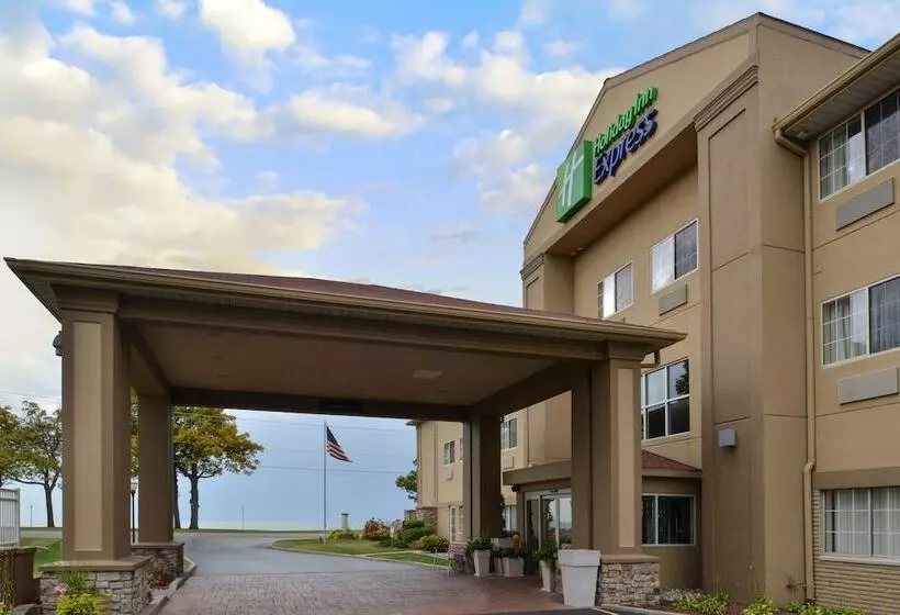 Holiday Inn Express Hotel & Suites Saint Joseph, An Ihg