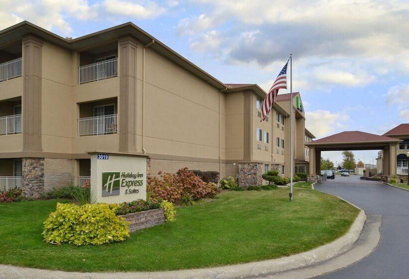 Holiday Inn Express Hotel & Suites Saint Joseph, An Ihg
