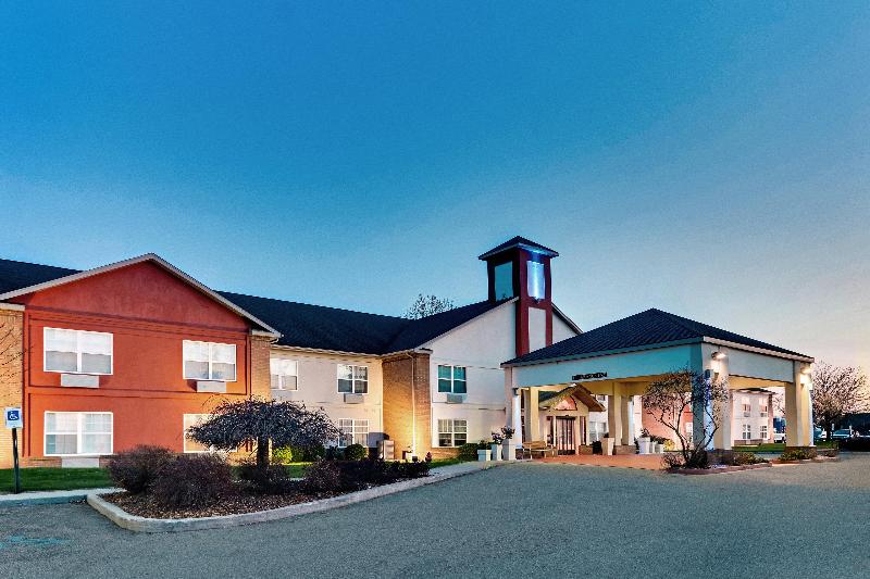 Отель Holiday Inn Express & Suites Bad Axe, An Ihg