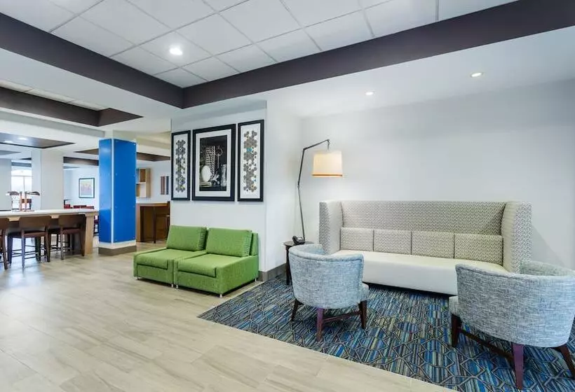 Отель Holiday Inn Express & Suites Bremen Ga, An Ihg