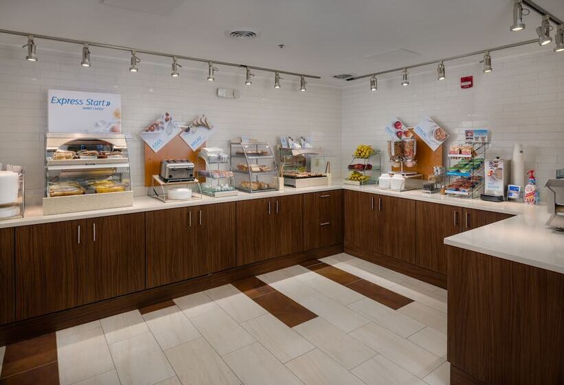 فندق Holiday Inn Express Lawrence, An Ihg