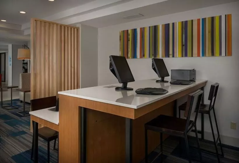 Hotel Holiday Inn Express Lawrence, An Ihg