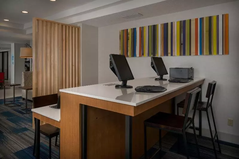 Hotel Holiday Inn Express Lawrence, An Ihg