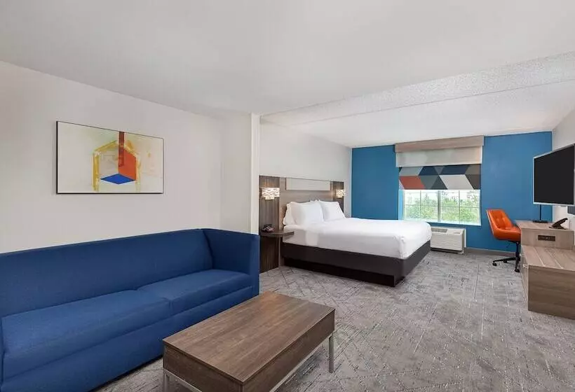 Hotel Holiday Inn Express & Suites Columbus At Northlake, An Ihg