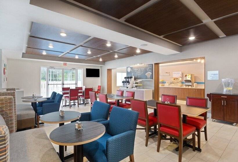 ホテル Holiday Inn Express & Suites Tavares, An Ihg