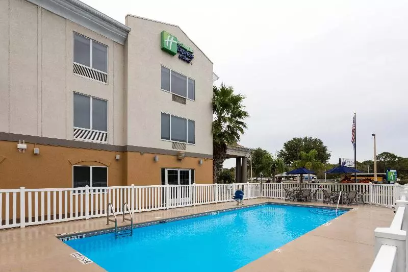 Szálloda Holiday Inn Express & Suites Tavares, An Ihg