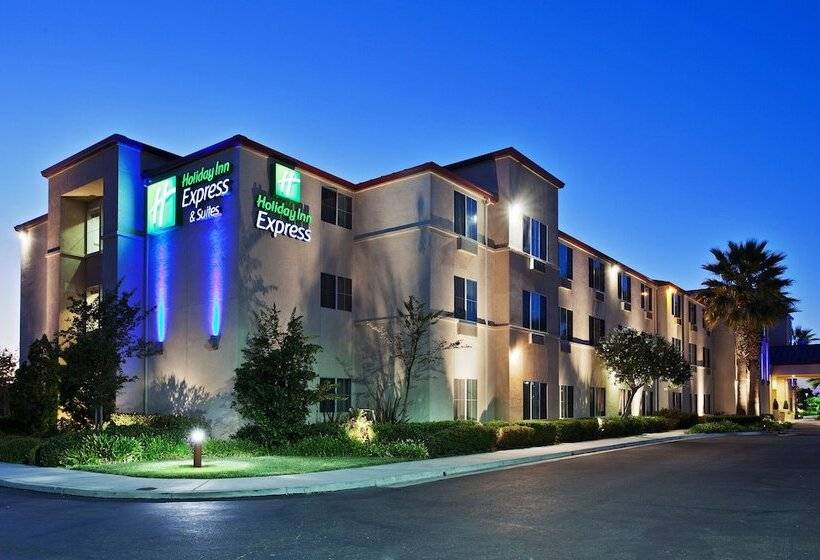 בית מלון כפרי Holiday Inn Express & Suites Tracy, An Ihg