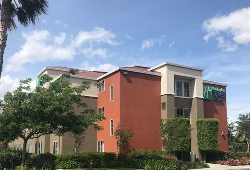 בית מלון כפרי Holiday Inn Express & Suites Tracy, An Ihg