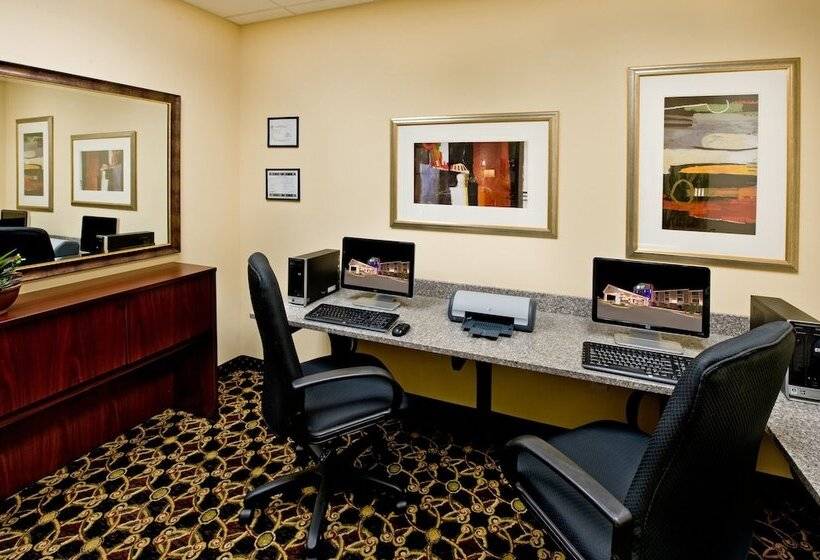 فندق Holiday Inn Express & Suites Willcox By Ihg