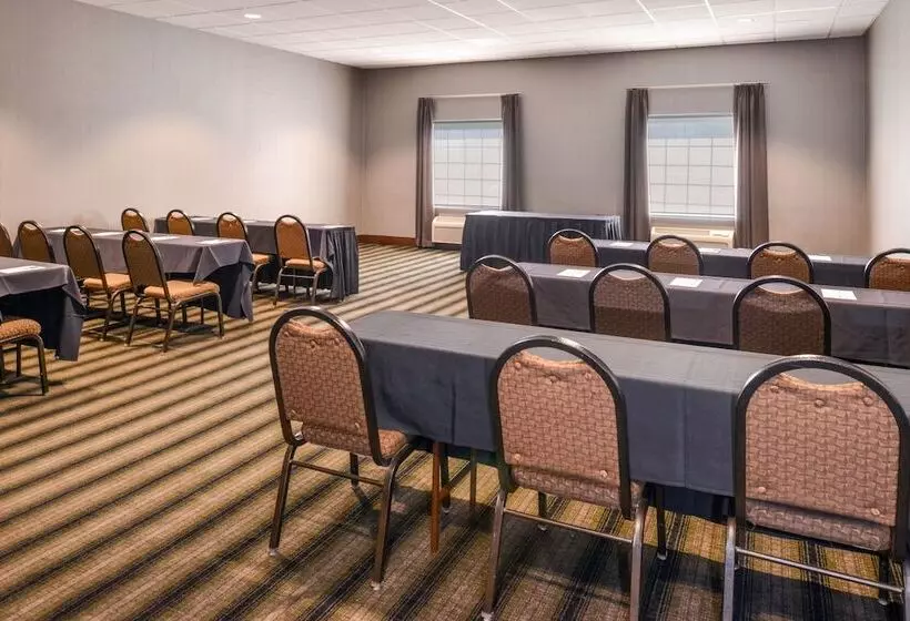 호텔 Holiday Inn Poplar Bluff, An Ihg