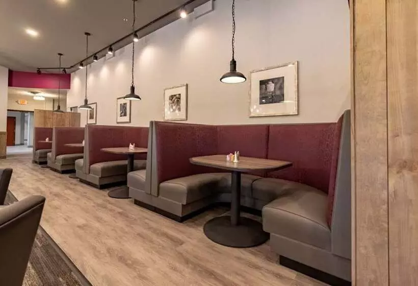 호텔 Holiday Inn Poplar Bluff, An Ihg