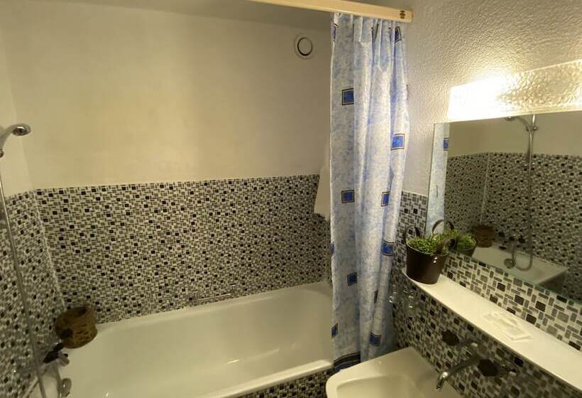 Отель Lodge Inn