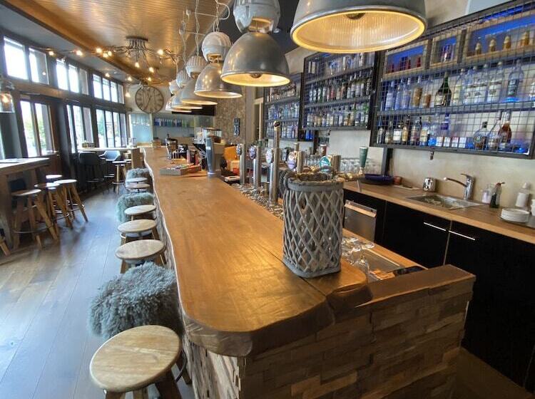 Отель Lodge Inn