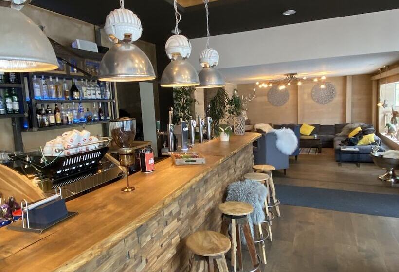 Отель Lodge Inn