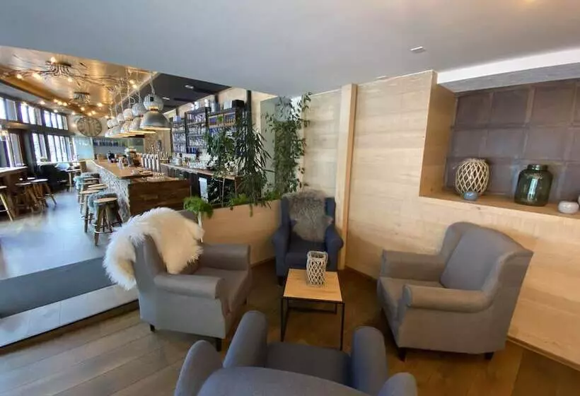 Отель Lodge Inn