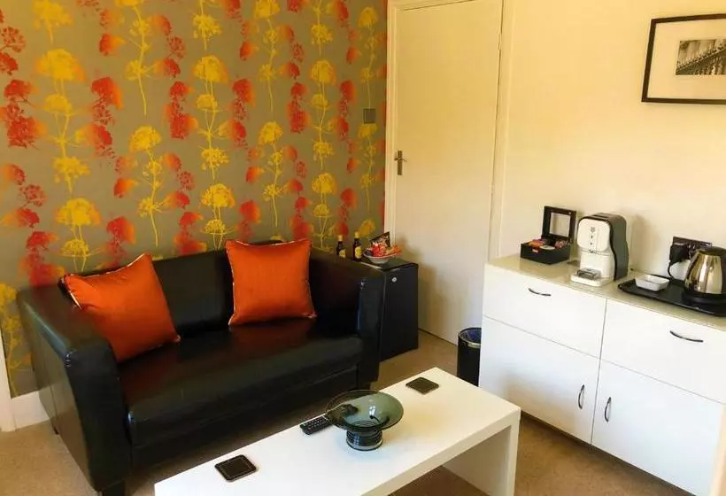 Отель Marine Court Adults Only