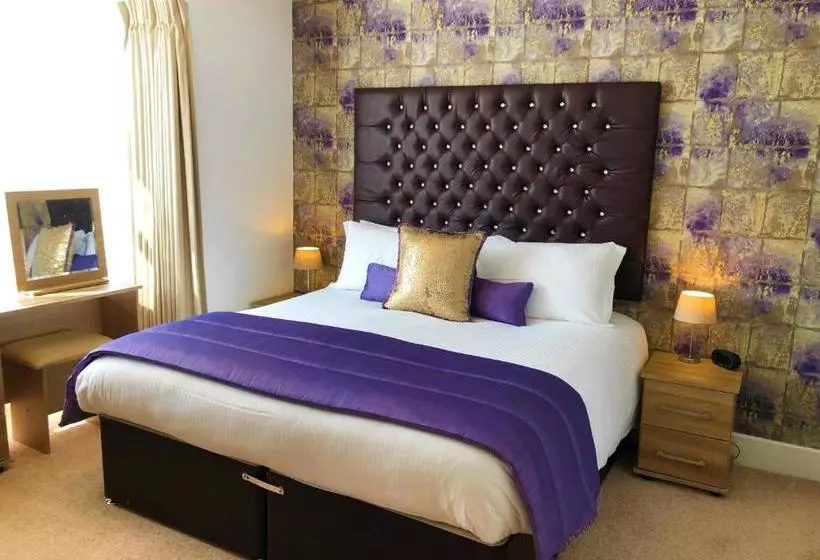 Отель Marine Court Adults Only