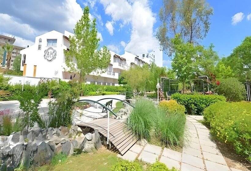 בית מלון כפרי Sentinus Beach