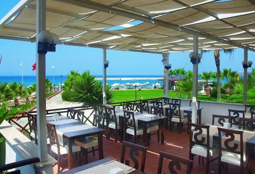 בית מלון כפרי Sentinus Beach