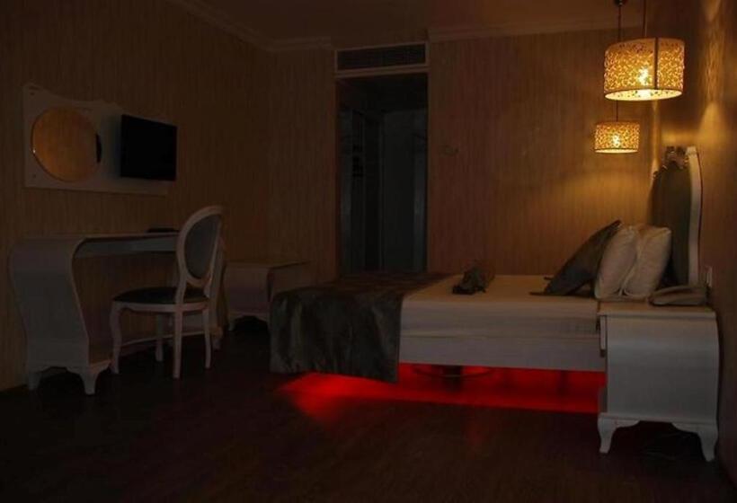 בית מלון כפרי Sentinus Beach