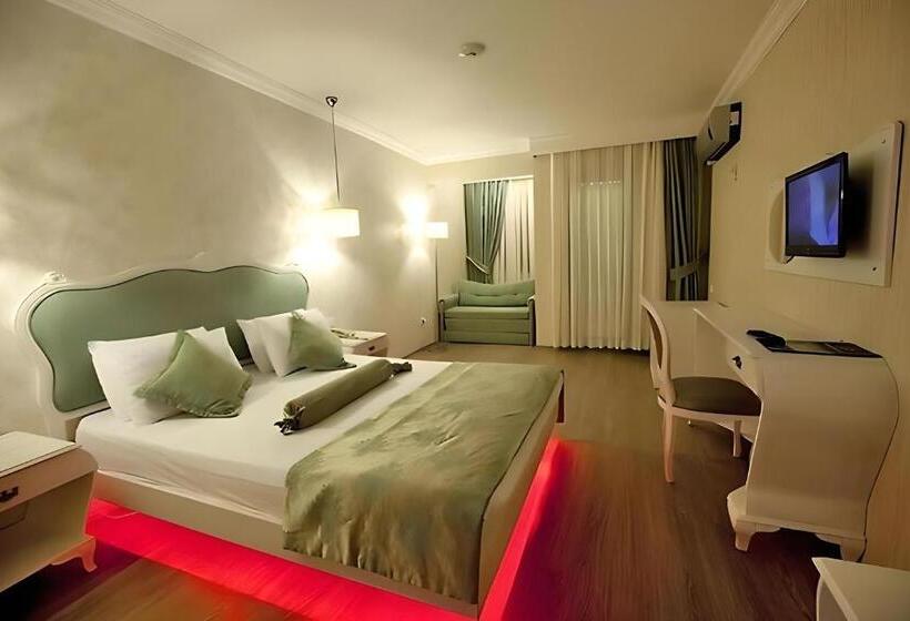 בית מלון כפרי Sentinus Beach