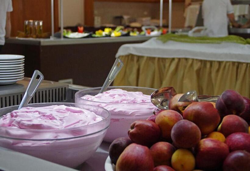 בית מלון כפרי Sun Beach