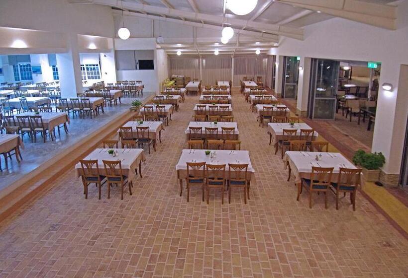 בית מלון כפרי Sun Beach