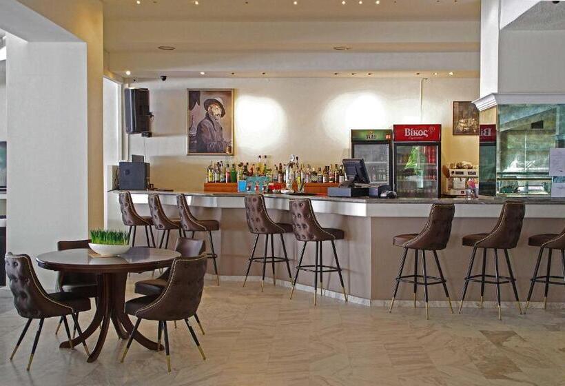 בית מלון כפרי Sun Beach