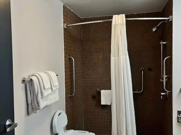 酒店 Travelodge By Wyndham Barrie