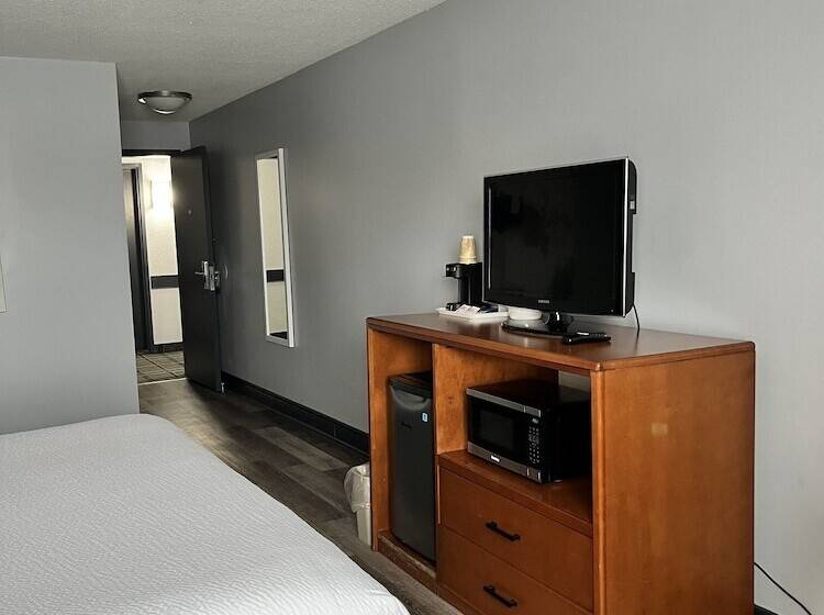 Отель Travelodge By Wyndham Barrie