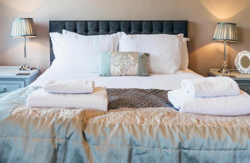 Birchover Bridgford Hall