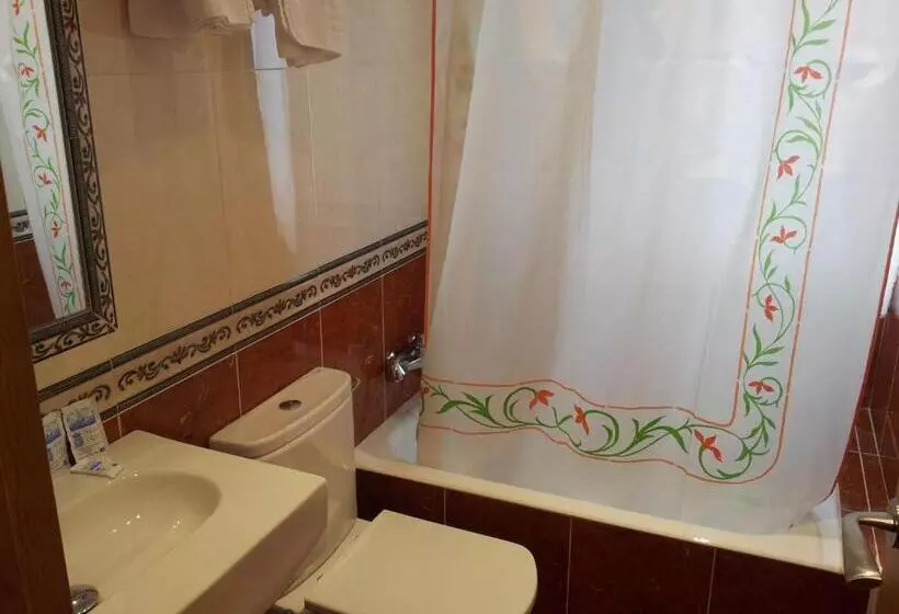 ペンション Hostal Rosi