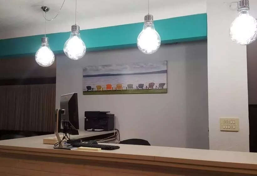 ペンション Hostal Rosi