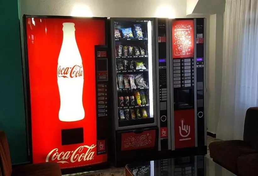 ペンション Hostal Rosi