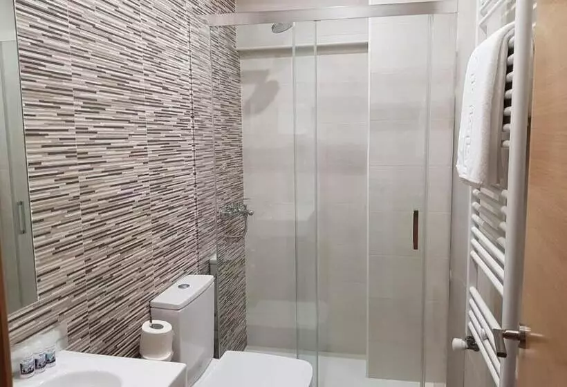 ペンション Hostal Rosi