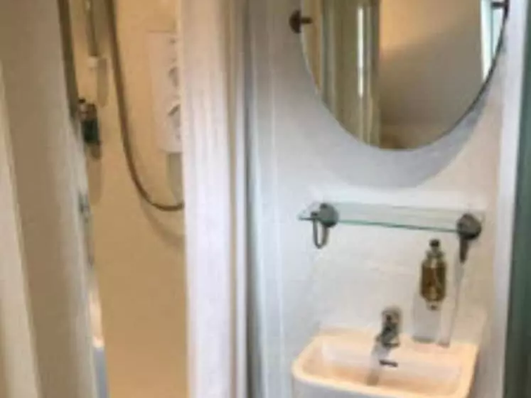 تختخواب و صبحانه Martin S Guesthouse