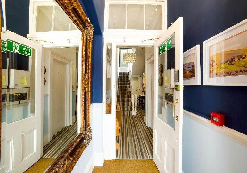 여관 Otto Craven & Spa