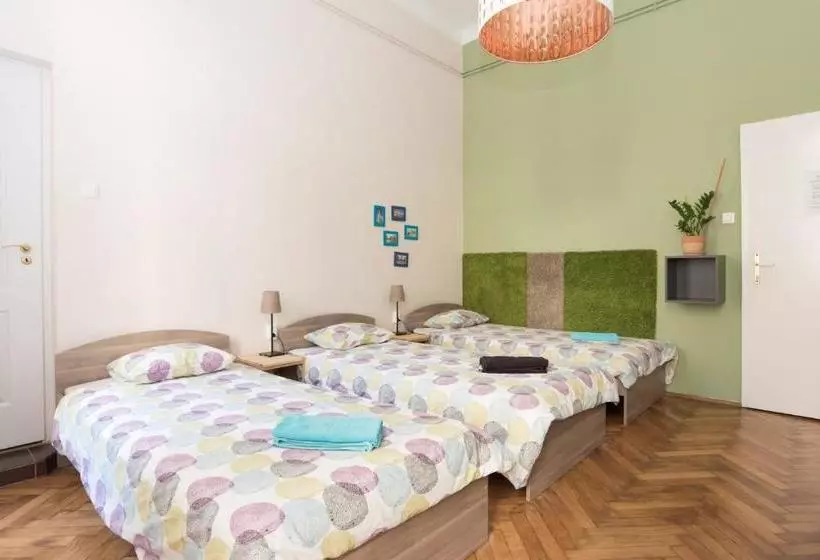 Gästgiveri Downtown Oasis Private Rooms