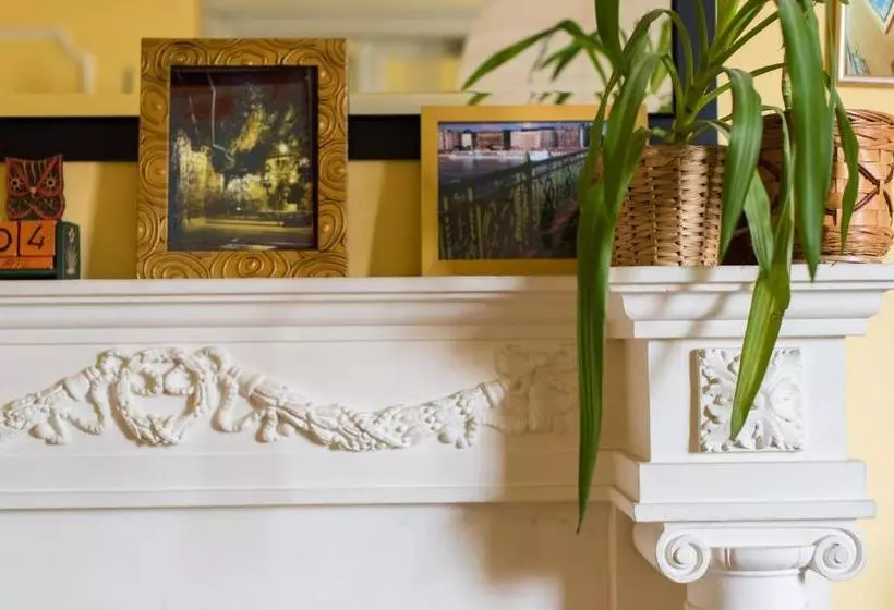 Gästgiveri Downtown Oasis Private Rooms