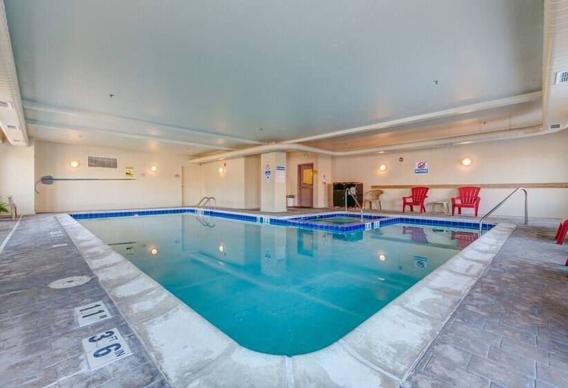 فندق Grand River