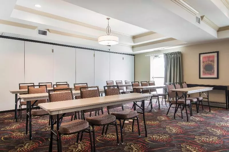 Holiday Inn Express Hotel & Suites Cullman By Ihg